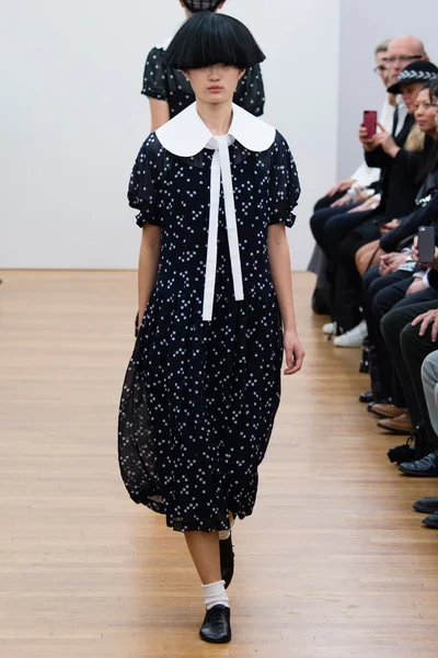 Look 15